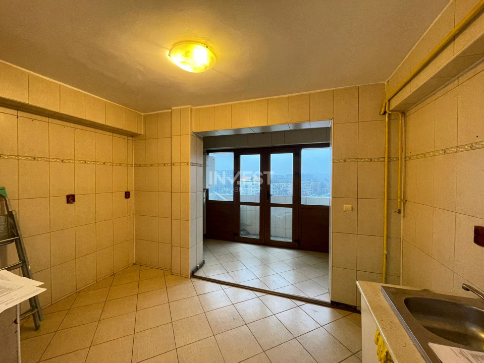 Apartament 4 camere-Podu Ros-Palas-sens giratoriu - 5