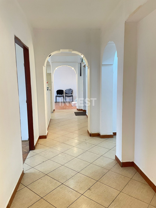 Apartament 4 camere-Podu Ros-Palas-sens giratoriu - 10