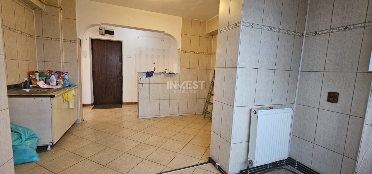 Apartament 4 camere-Podu Ros-Palas-sens giratoriu - 12