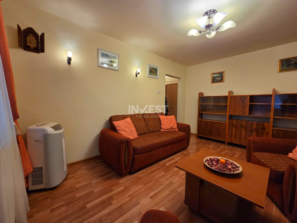 DE VANZARE-APARTAMENT 3 CAMERE-ALEXANDRU CEL BUN - 2