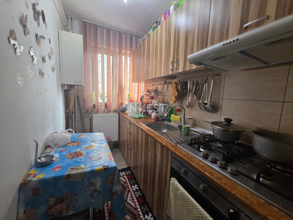 DE VANZARE-APARTAMENT 2 CAMERE-MIRCEA CEL BATRAN - 6