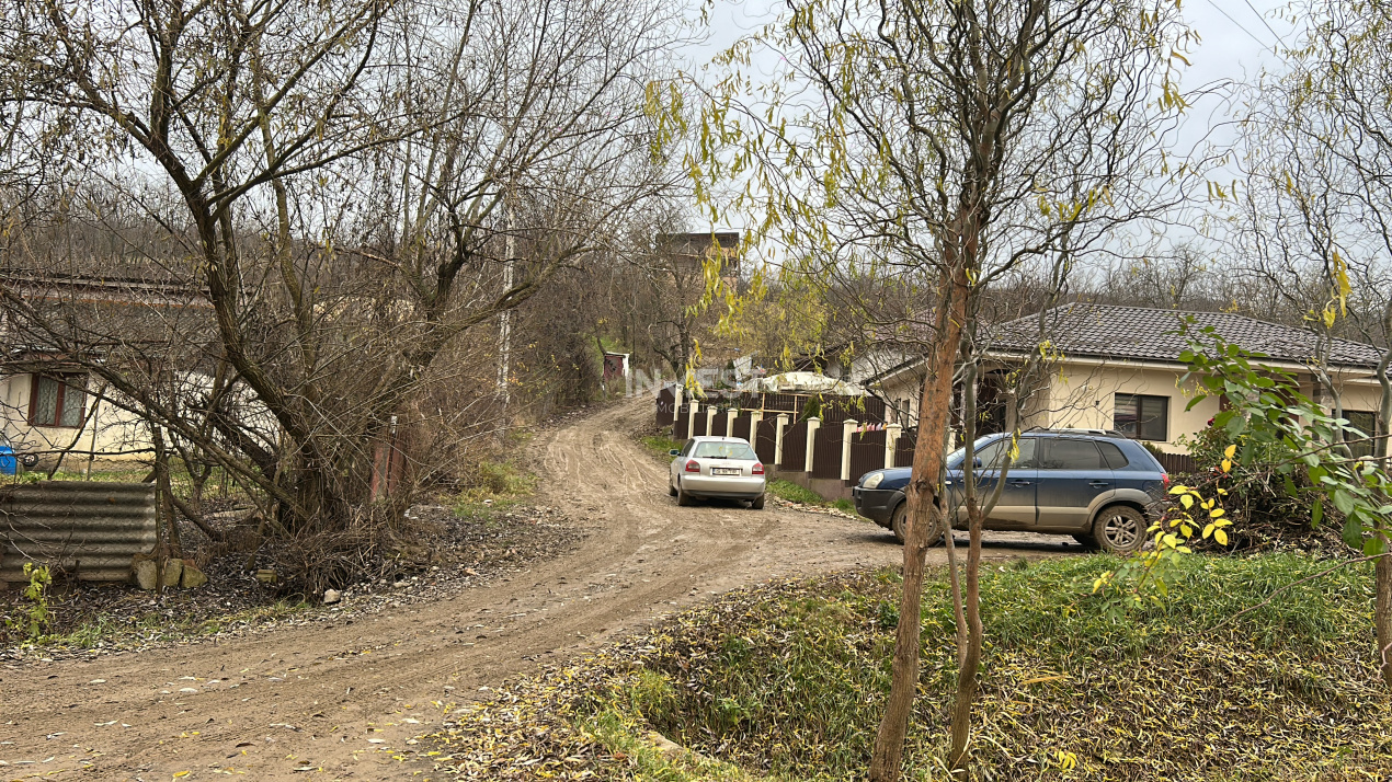 Teren intravilan de vanzare, 500mp, Rediu, lângă Primarie  - 2