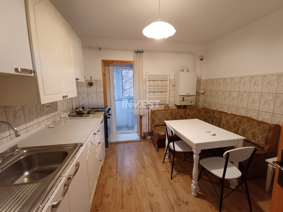 Apartament 3 camere, bloc tip vila, Zona Arcu  - 3