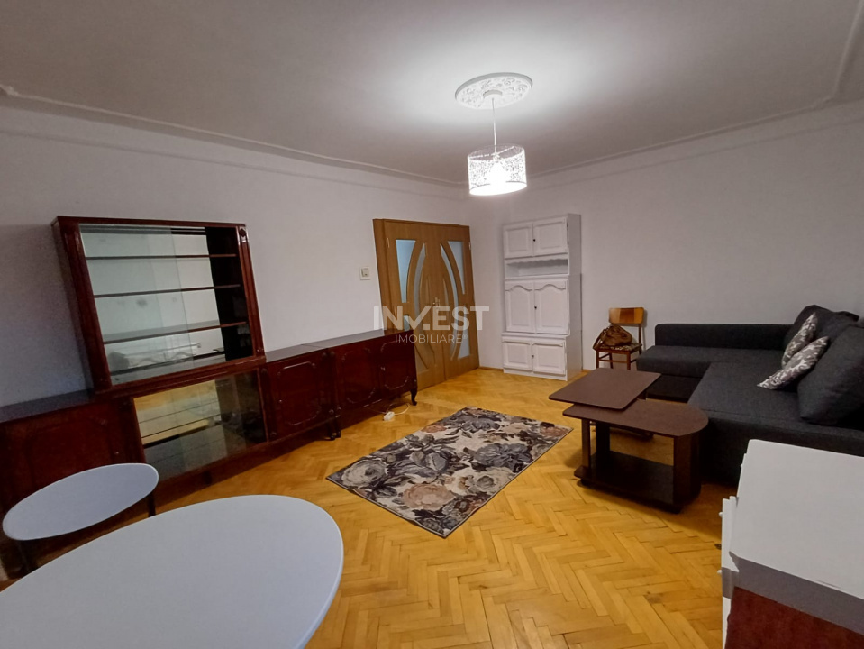 Apartament 3 camere, bloc tip vila, Zona Arcu  - 1