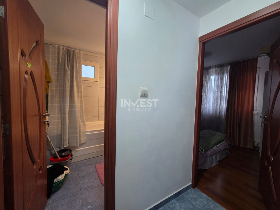 DE VANZARE-APARTAMENT 2 CAMERE-DECOMANDAT - 8