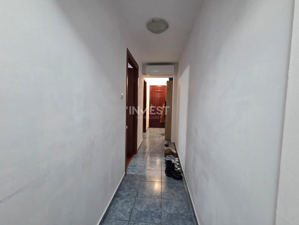 DE VANZARE-APARTAMENT 2 CAMERE-DECOMANDAT - 9