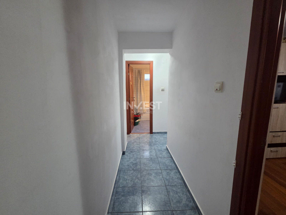 DE VANZARE-APARTAMENT 2 CAMERE-DECOMANDAT - 10