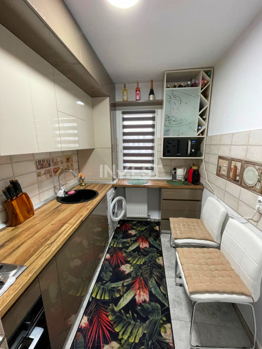 Apartament 2 camere-renovat-Podu Ros-etaj 2-bloc fara risc - 2