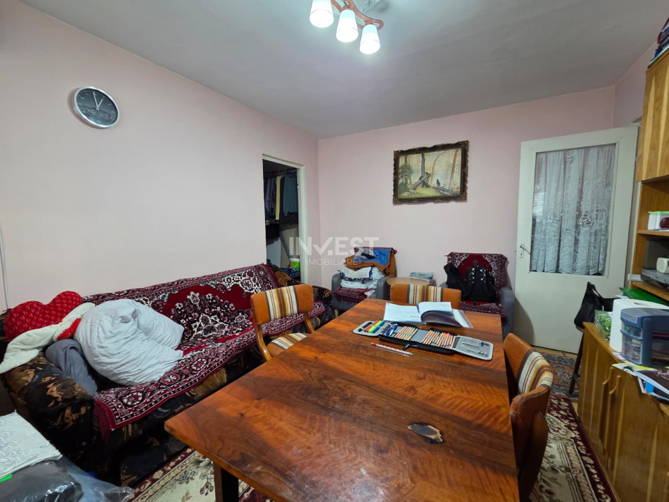 DE VANZARE-APARTAMENT 3 CAMERE-DACIA - 2