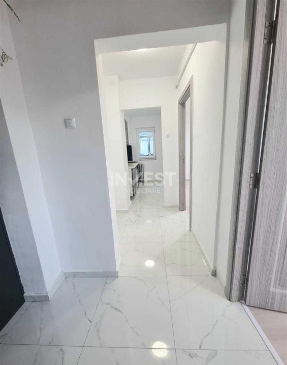 DE VANZARE-APARTAMENT 2 CAMERE-DECOMANDAT-MIRCEA CEL BATRAN - 2